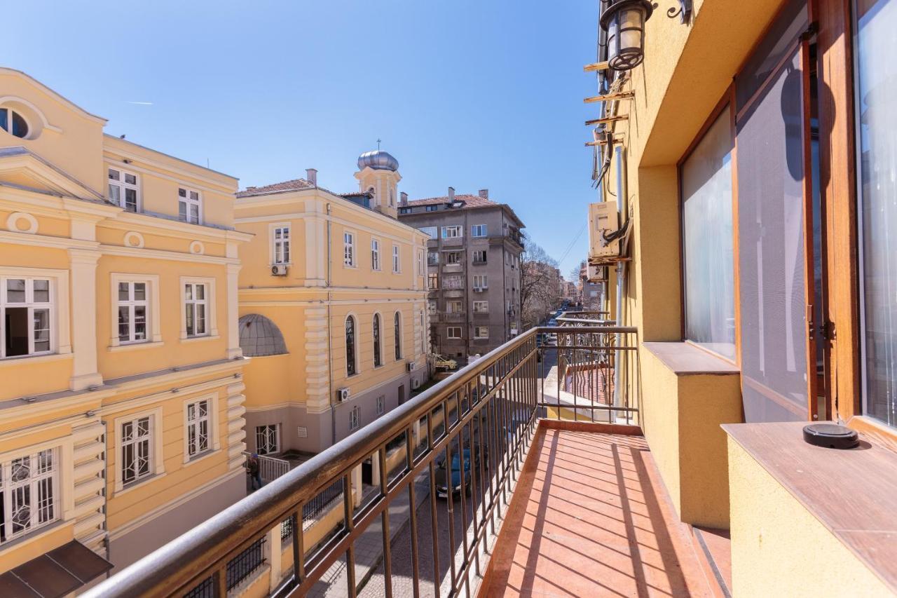 за гости крум Burgas City